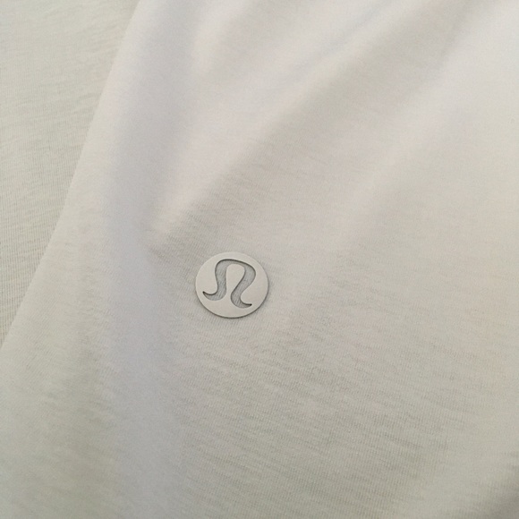 Lululemon Essential Tank Pleated *Jersey White Size 8 - Picture 8 of 8